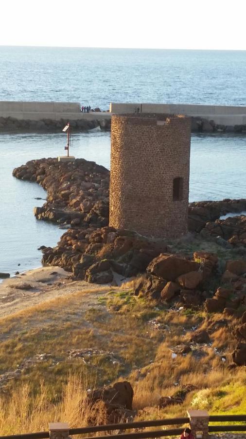 La Tartaruga Spiaggiata - Bilocale Centrale A Pochi Metri Dalla Spiaggia Castelsardo Ngoại thất bức ảnh