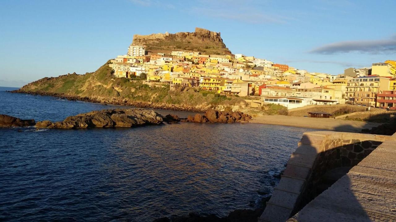 La Tartaruga Spiaggiata - Bilocale Centrale A Pochi Metri Dalla Spiaggia Castelsardo Ngoại thất bức ảnh